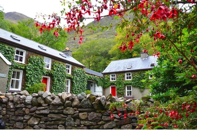 Delphi Lodge Cottages Leenaun Exterior photo